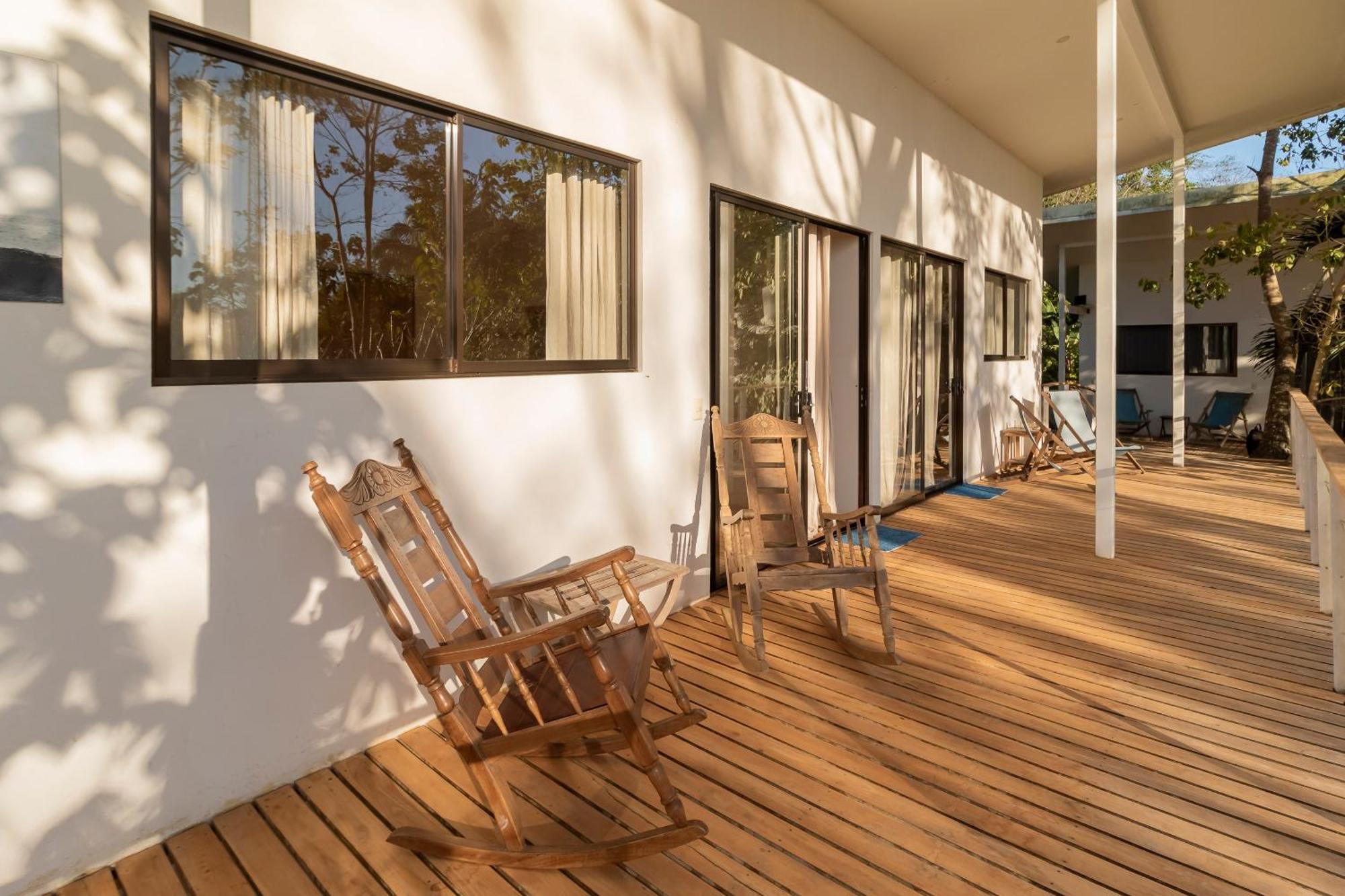 La Sana Surf Hotel, New Management, Few Mn Drive To The Beach Playa Santa Teresa  Eksteriør billede